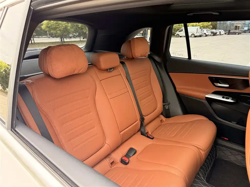 Mercedes-Benz GLC 2023 Facelift GLC 260 L 4MATIC Sport 5-Seater фото 18