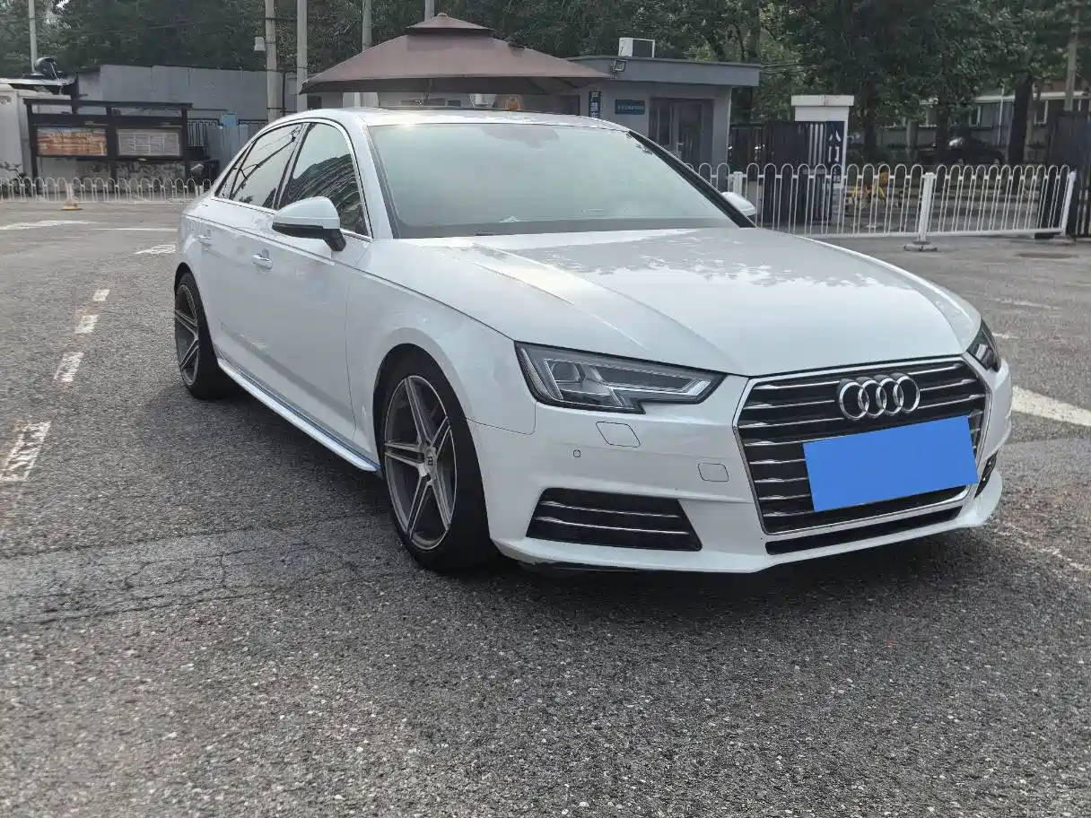 Audi A4L 2017 40 TFSI Fashion Edition фото 2