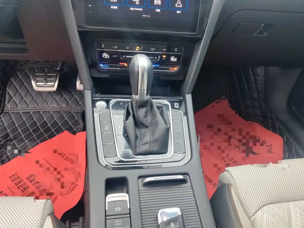 Volkswagen Magotan 2023 Model 2 Million Commemorative Edition 330TSI DSG Luxury фото 14