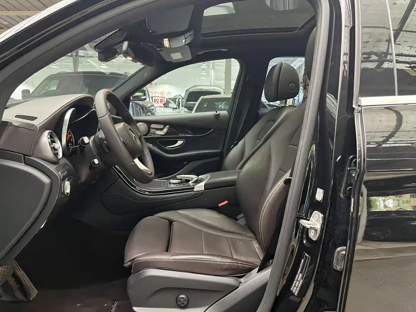 Mercedes-Benz GLC 2017 GLC 260 4MATIC Luxury фото 9