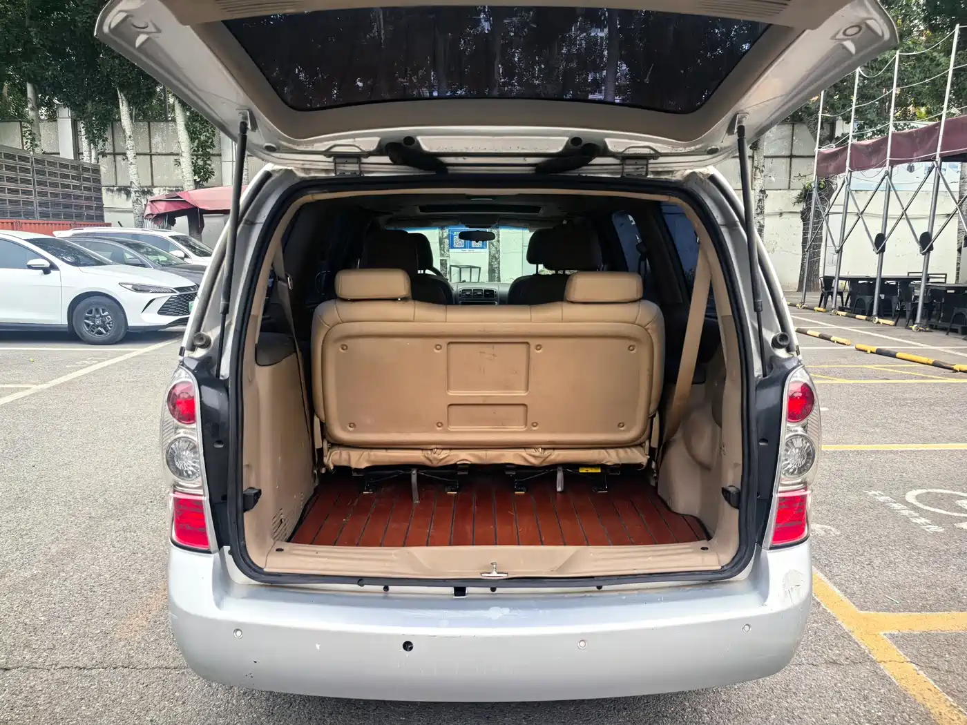 Buick GL8 2011 2.4L LT Executive Edition фото 9
