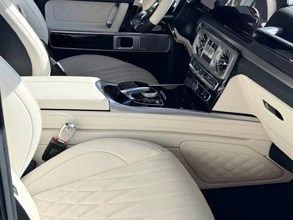 Mercedes-Benz G-Class AMG 2022 AMG G 63 фото 4