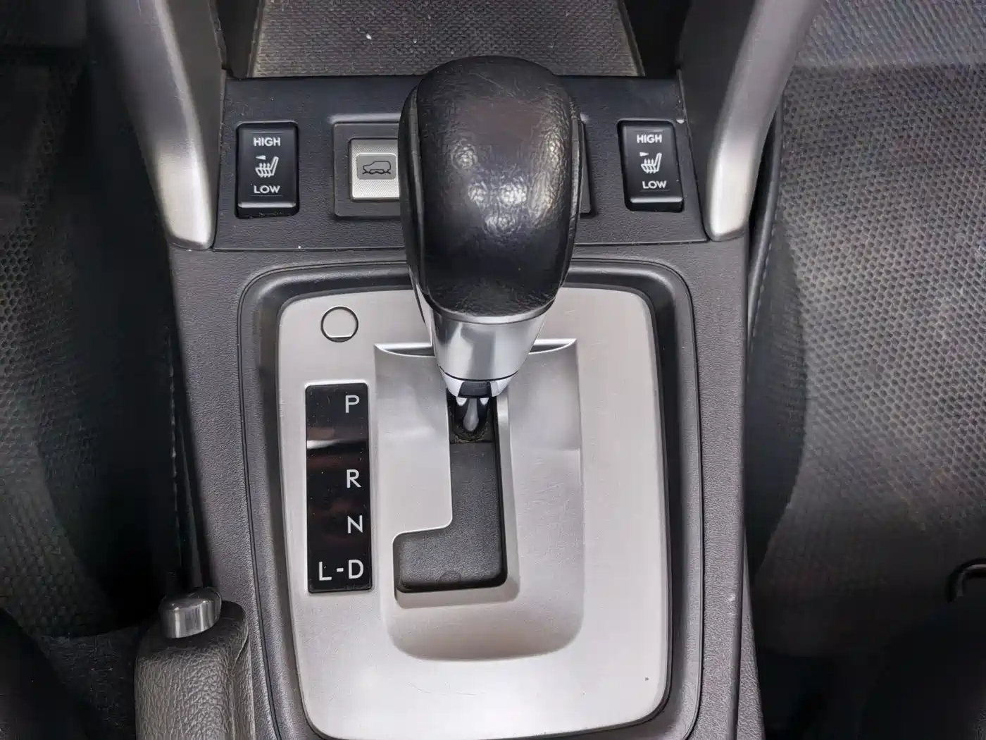 Subaru Forester 2013 2.0i Automatic Luxury Edition фото 21