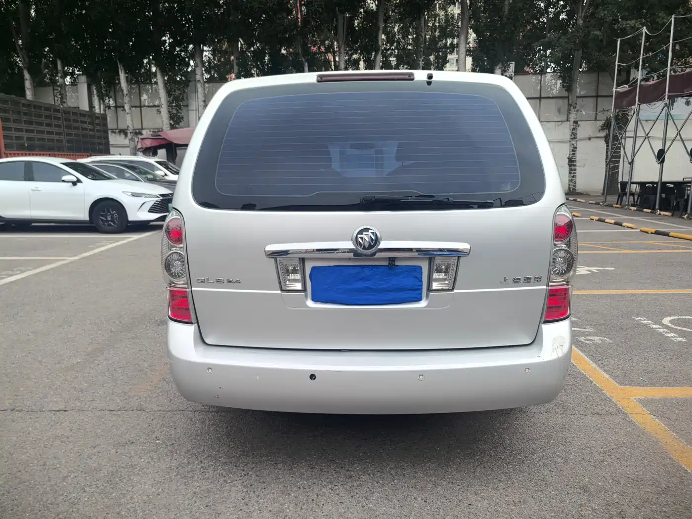 Buick GL8 2011 2.4L LT Executive Edition фото 2