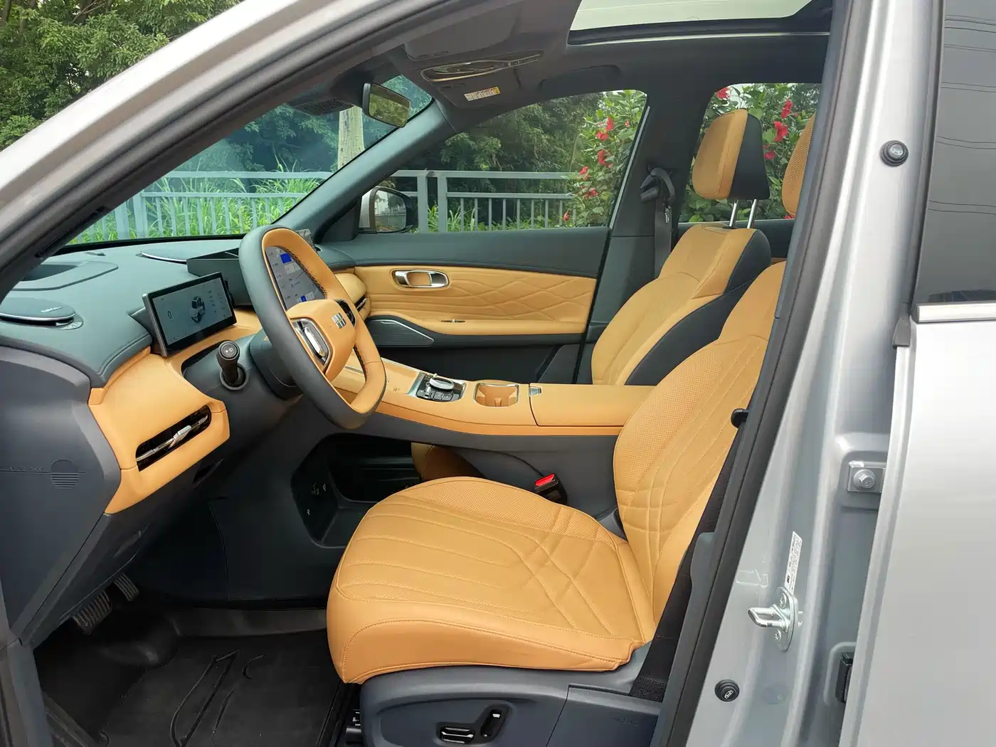 Geely Galaxy Galaxy Starship 7 EM-i 2025 120km Navigation Edition фото 14
