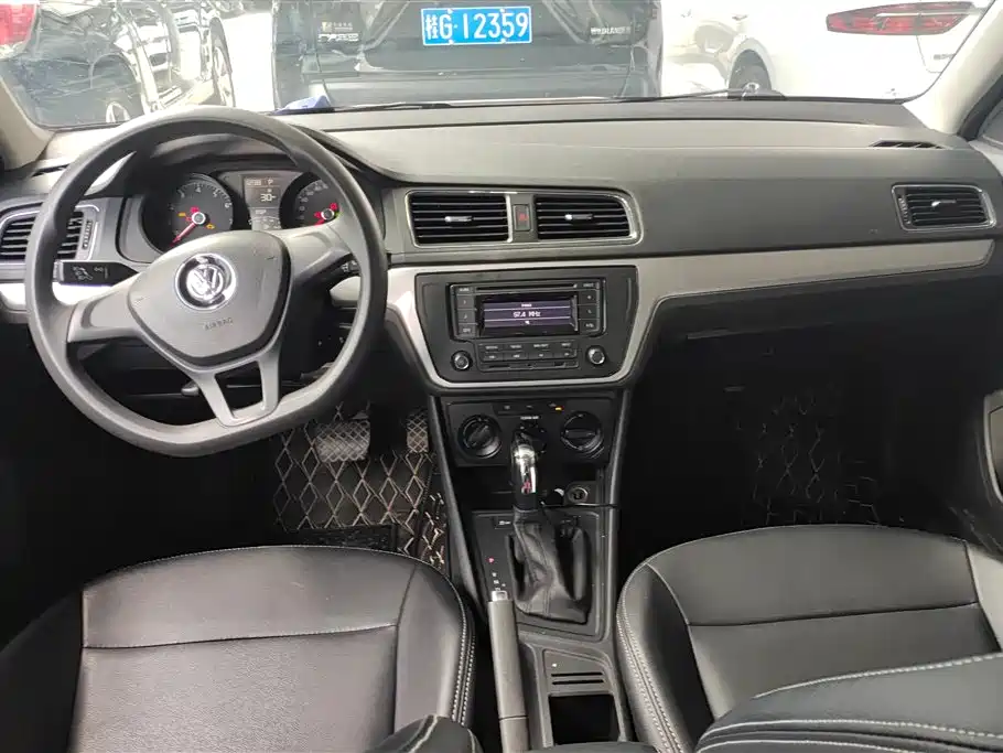 Volkswagen Lavida 2017 1.6L Automatic Trend Edition фото 12