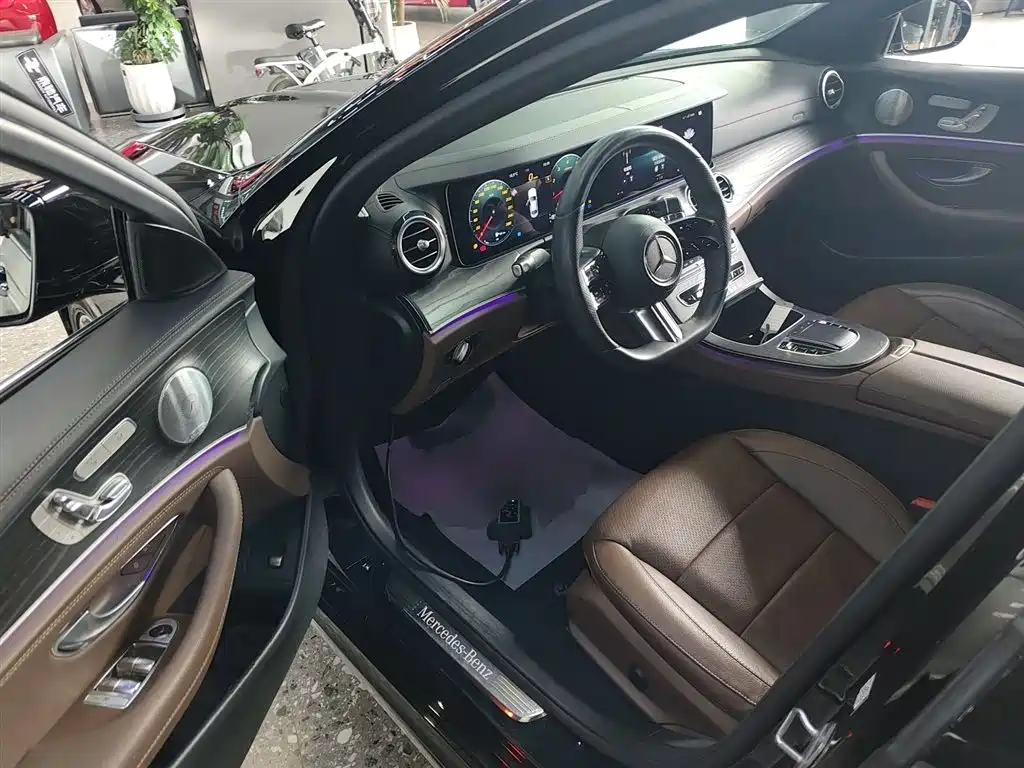 Mercedes-Benz E-Class 2021 E 300 L Sport Luxury Edition фото 12