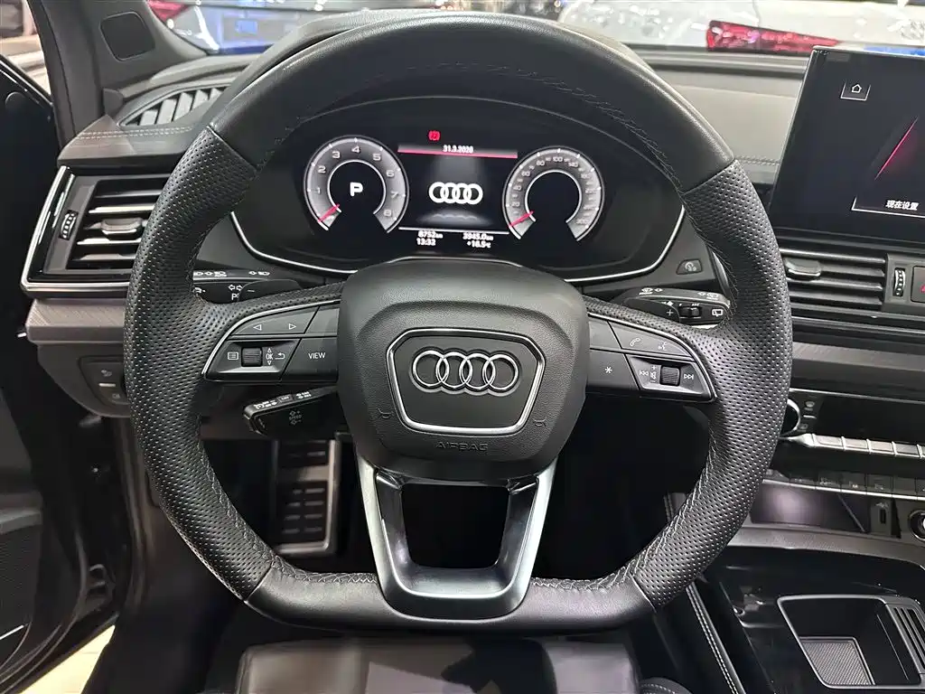Audi Q5L 2024 Model 45 TFSI Luxury Dynamic фото 6