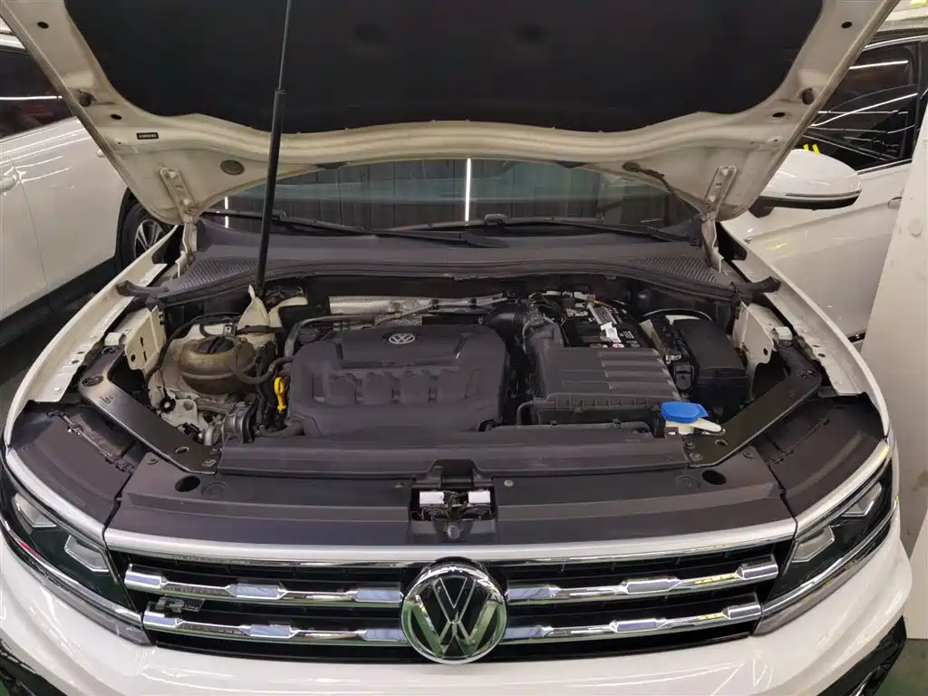 Volkswagen Tiguan L 2019 Facelift 330TSI Auto 2WD R-Line Flagship China VI фото 15