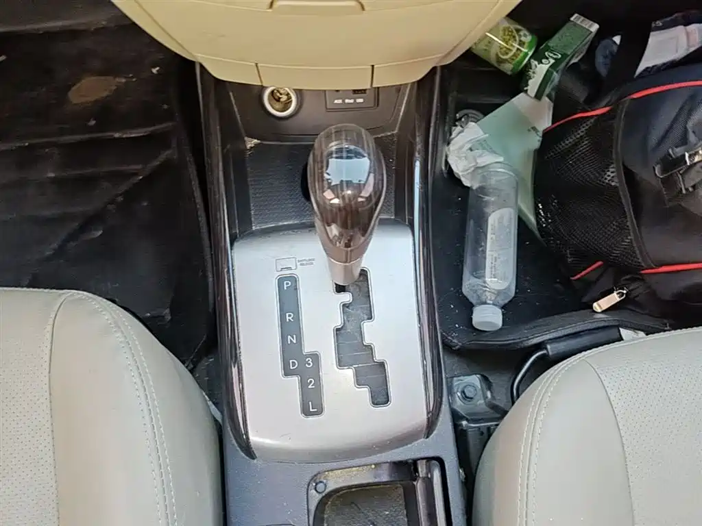 Hyundai Elantra 2011 1.6L Automatic Luxury фото 14