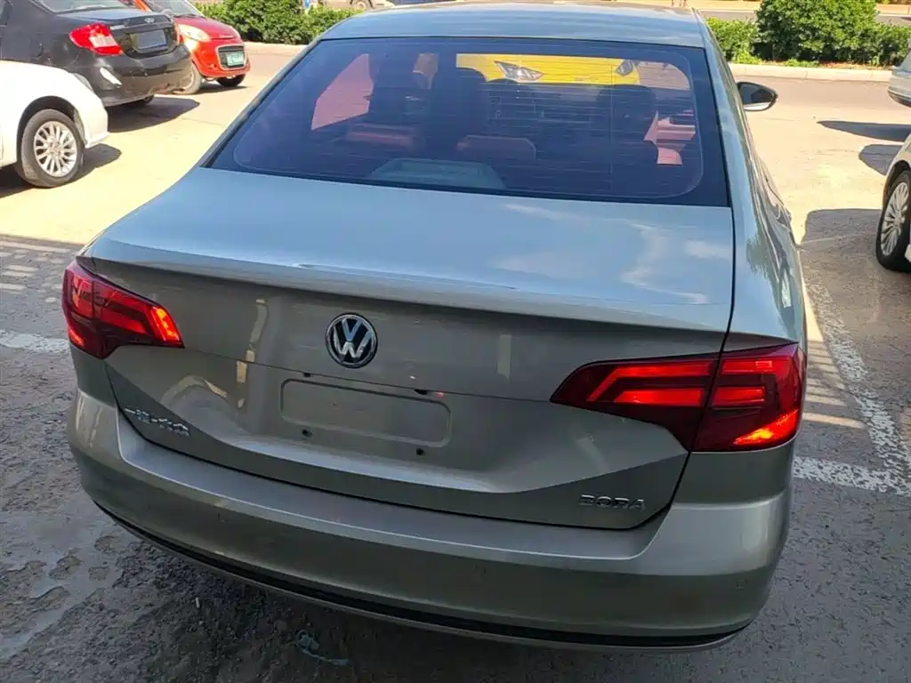 Volkswagen Bora 2016 Model 1.6L Automatic Fashion фото 6