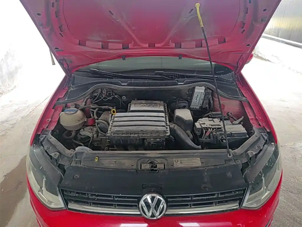 Volkswagen Polo 2014 1.6L Automatic Comfort Edition фото 16