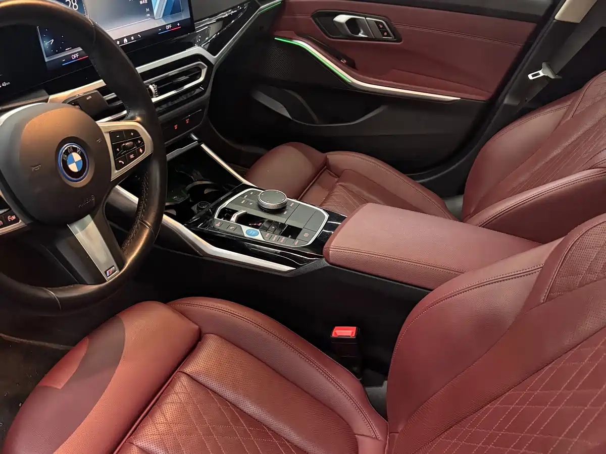 BMW i3 2024 eDrive 35 L фото 11