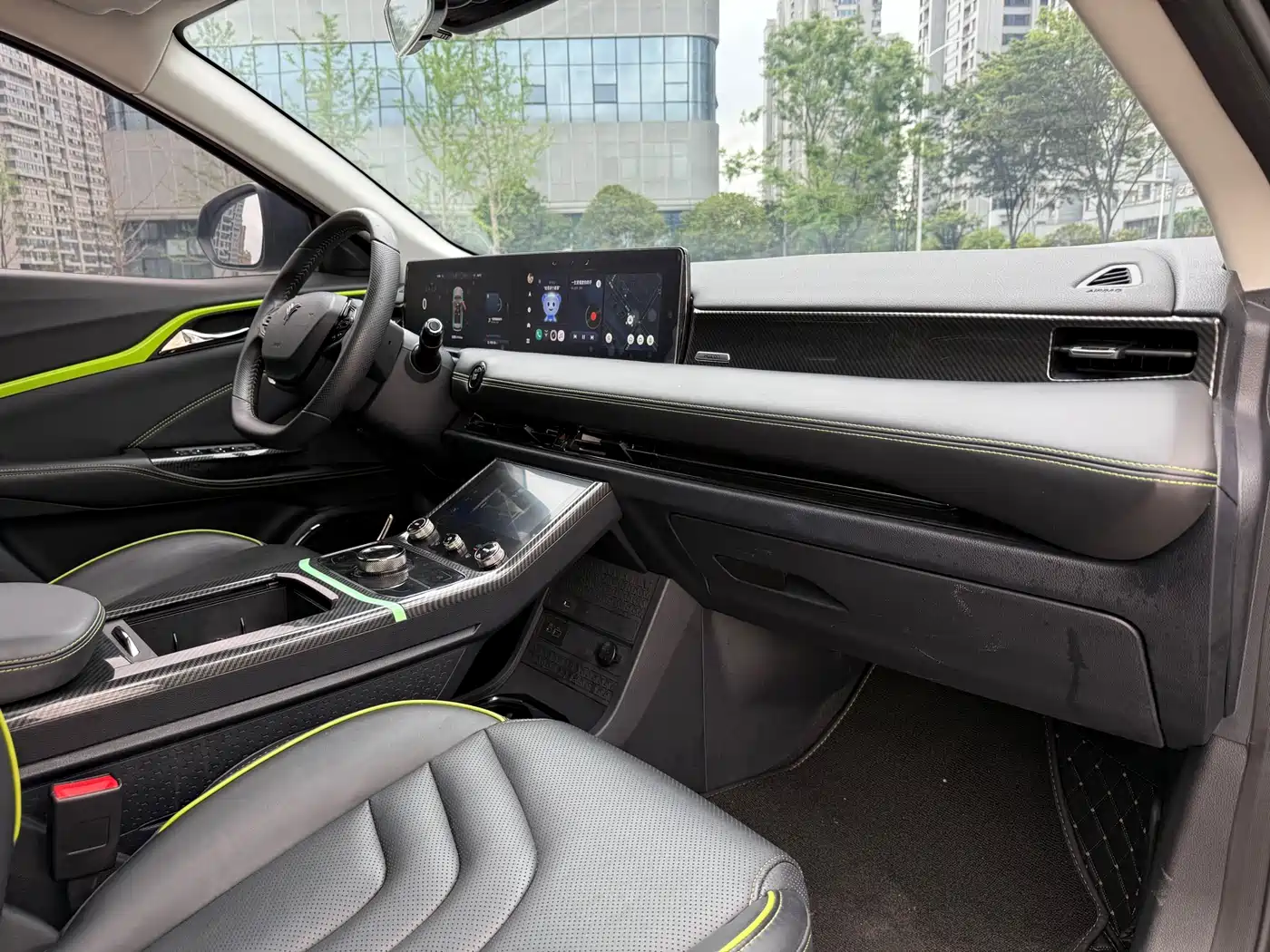 NEZHA AUTOMOBILE NEZHA U