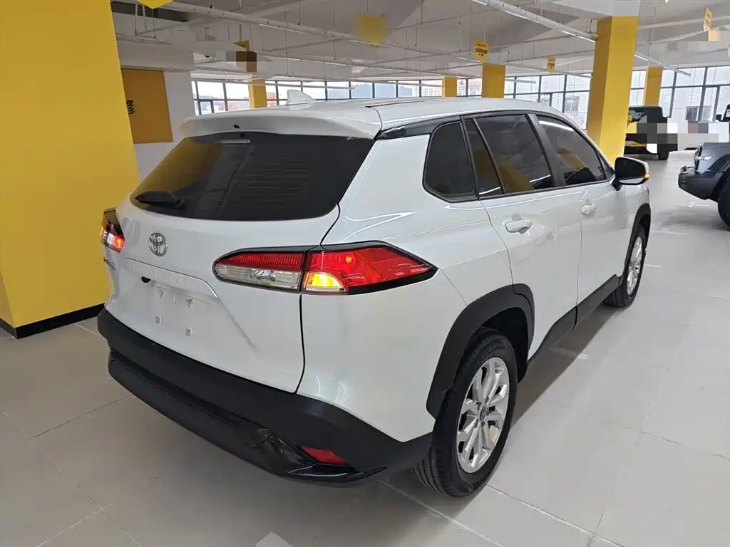Toyota Frontlander 2024 2.0L CVT Elite Edition фото 5