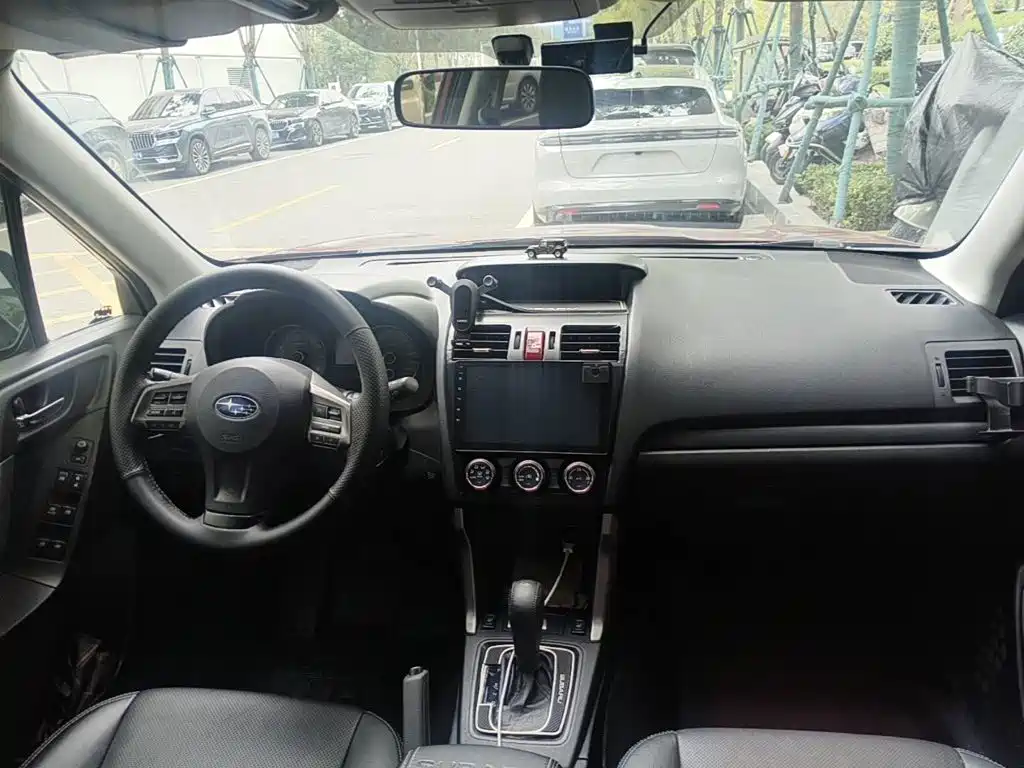 Photo 12 - Subaru Forester