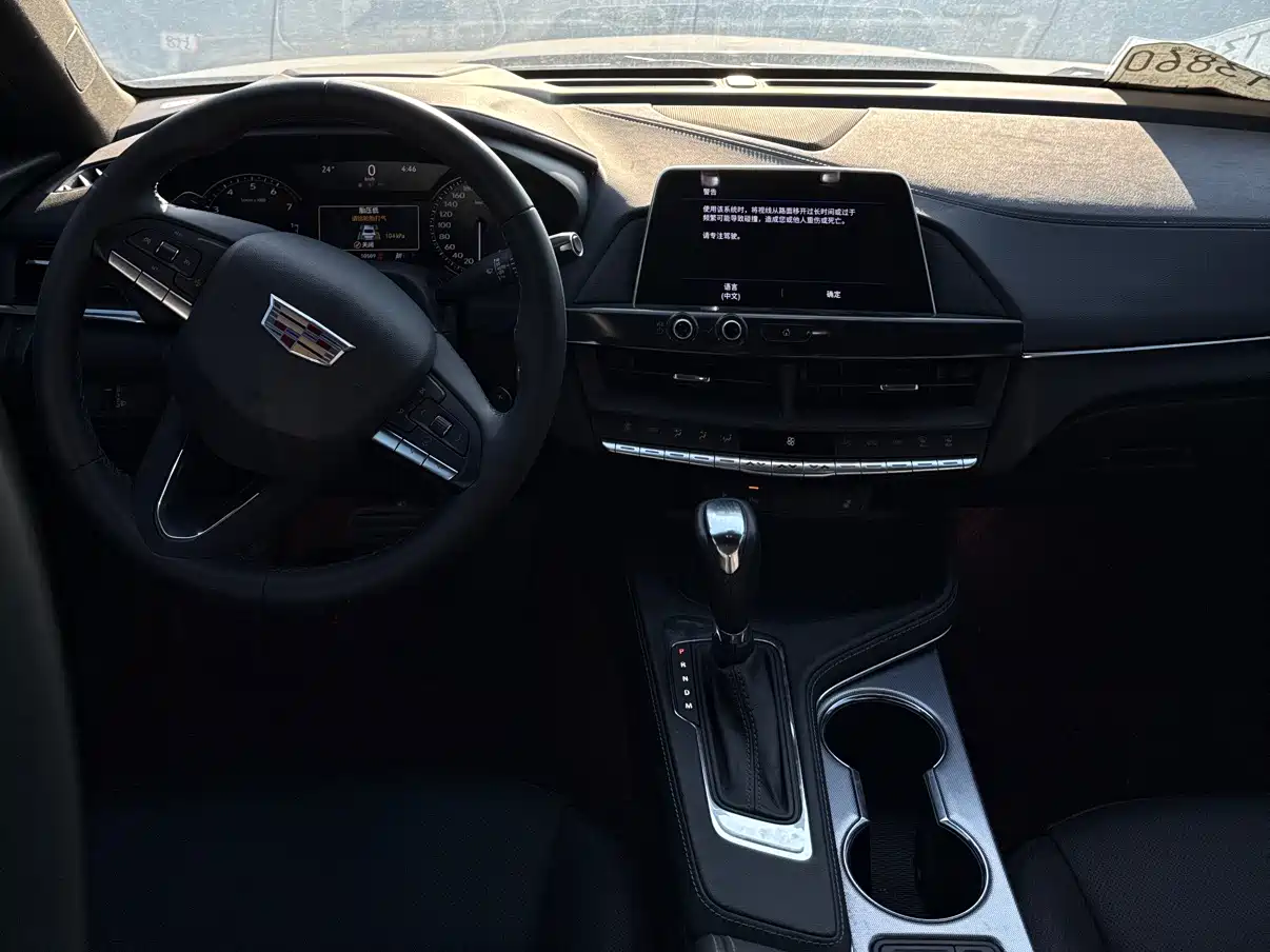 CADILLAC CT4
