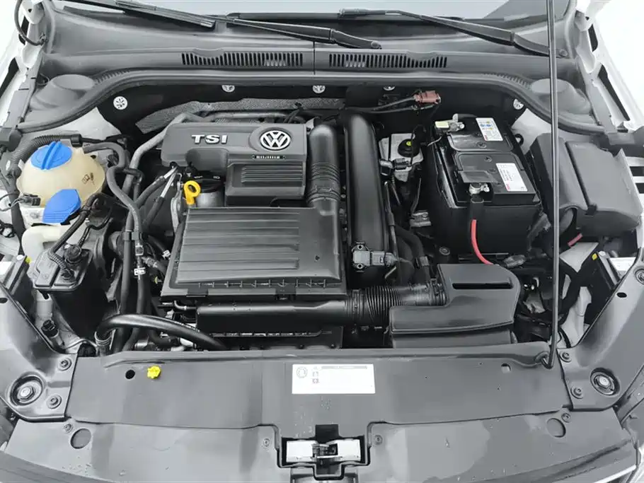 Volkswagen Sagitar 2018 280TSI DSG Spark Edition фото 10