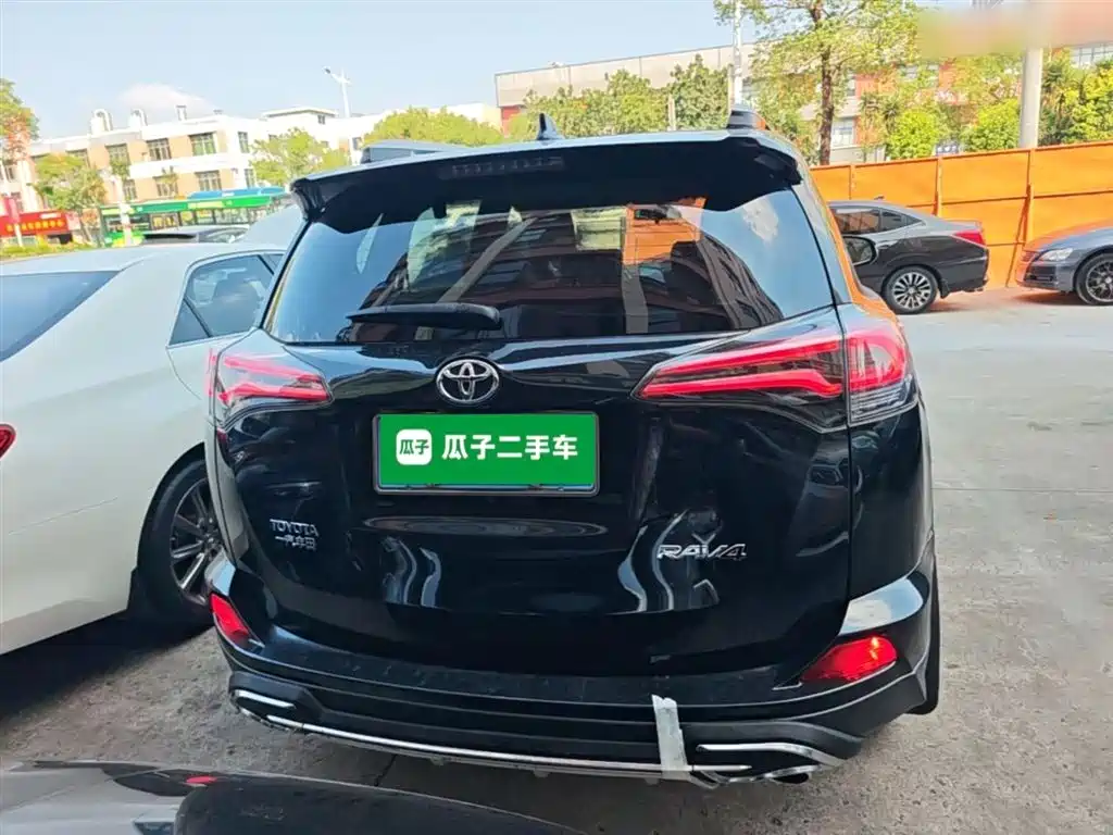Toyota RAV4 Rongfang 2016 2.0L CVT 2WD Trend (China V) фото 6