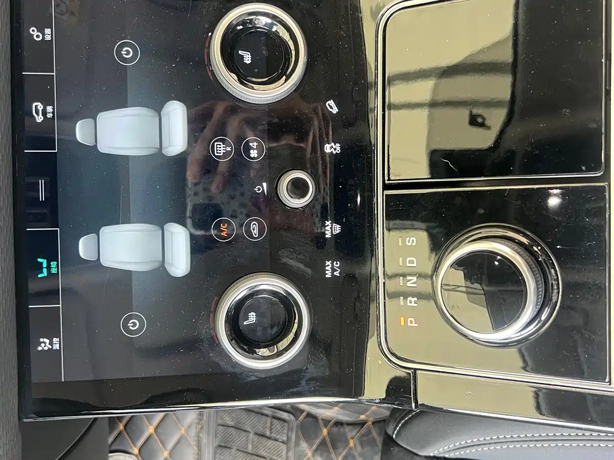 Land Rover Range Rover Velar 2020 P250 фото 23