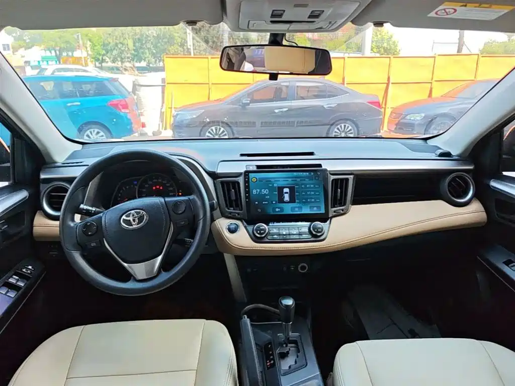 Toyota RAV4 Rongfang 2016 2.0L CVT 2WD Trend (China V) фото 10