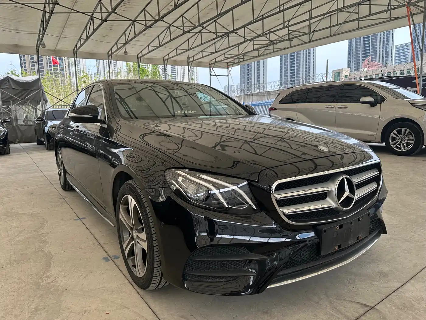 Mercedes-Benz E-Class 2016 E 200 L Sport Type фото 3