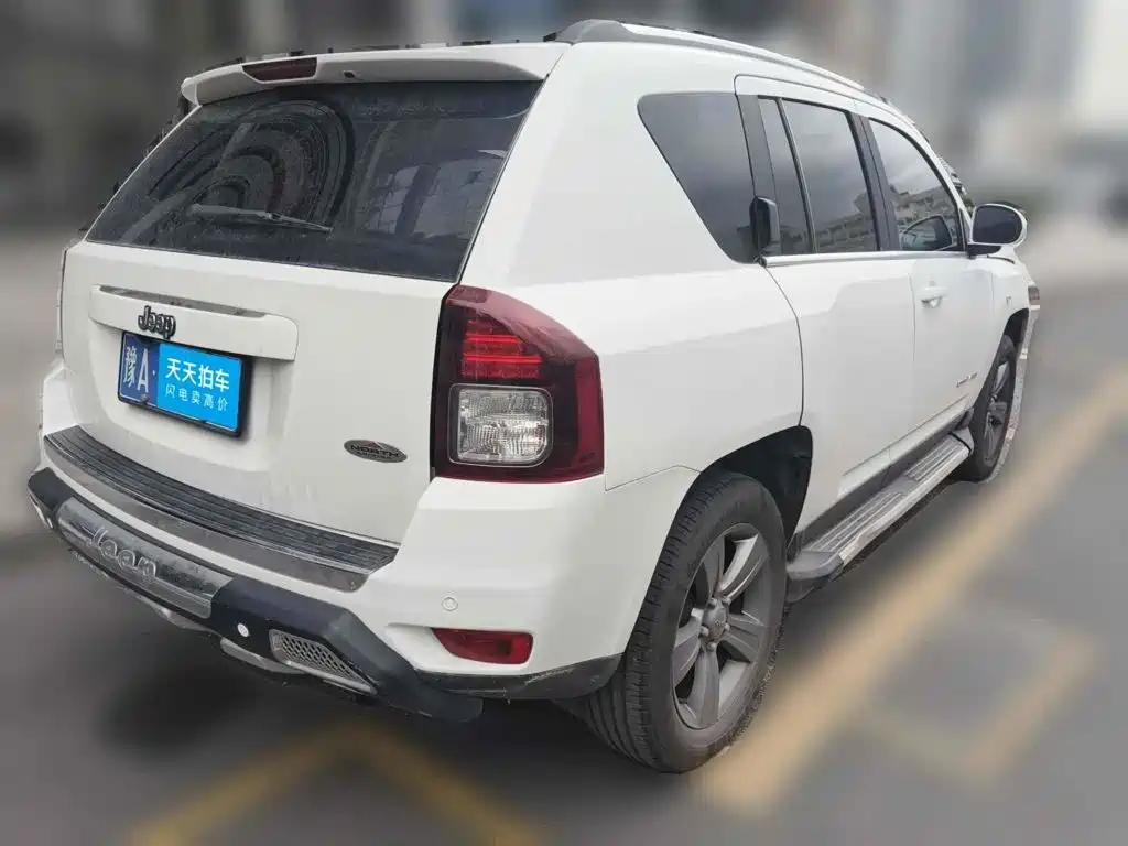 Jeep Compass (Import) 2014 2014 Facelift 2.4L 4WD Comfort Edition