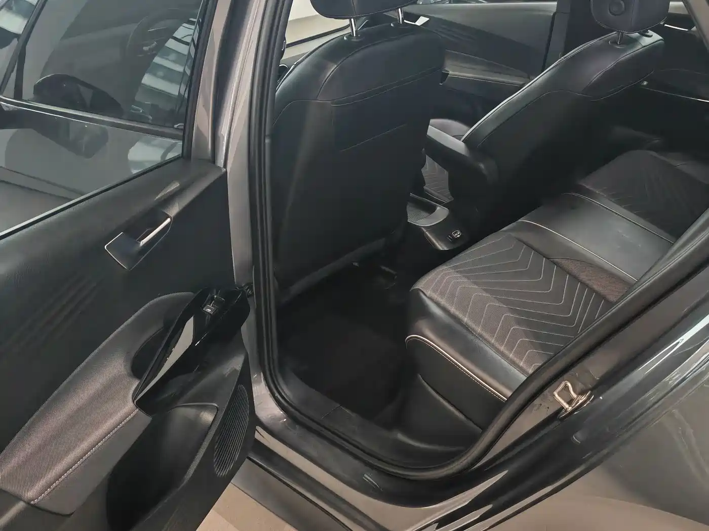 Volkswagen ID.3 2023 Upgraded Pure Intelligence Edition фото 3
