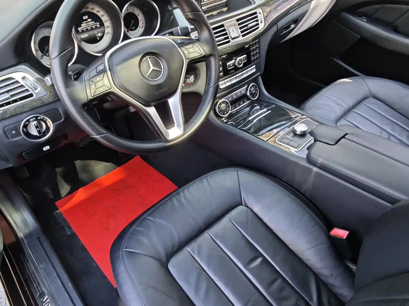 Mercedes-Benz CLS 2012 CLS 300 CGI фото 17
