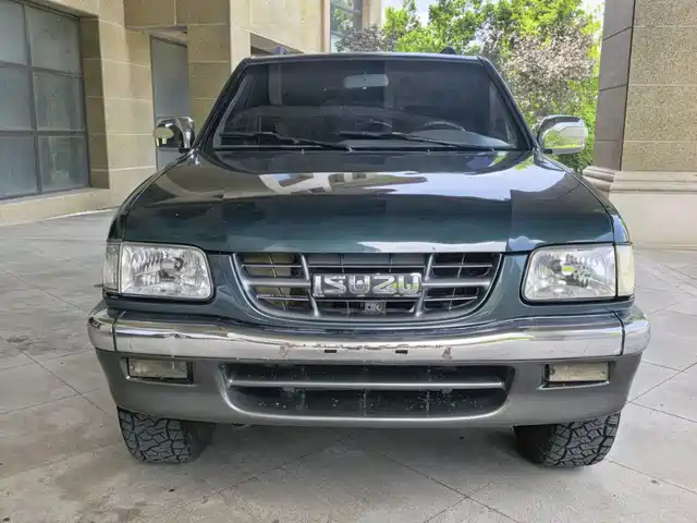  Isuzu Contender 2012 2.8T UC Diesel Multi-Purpose Vehicle