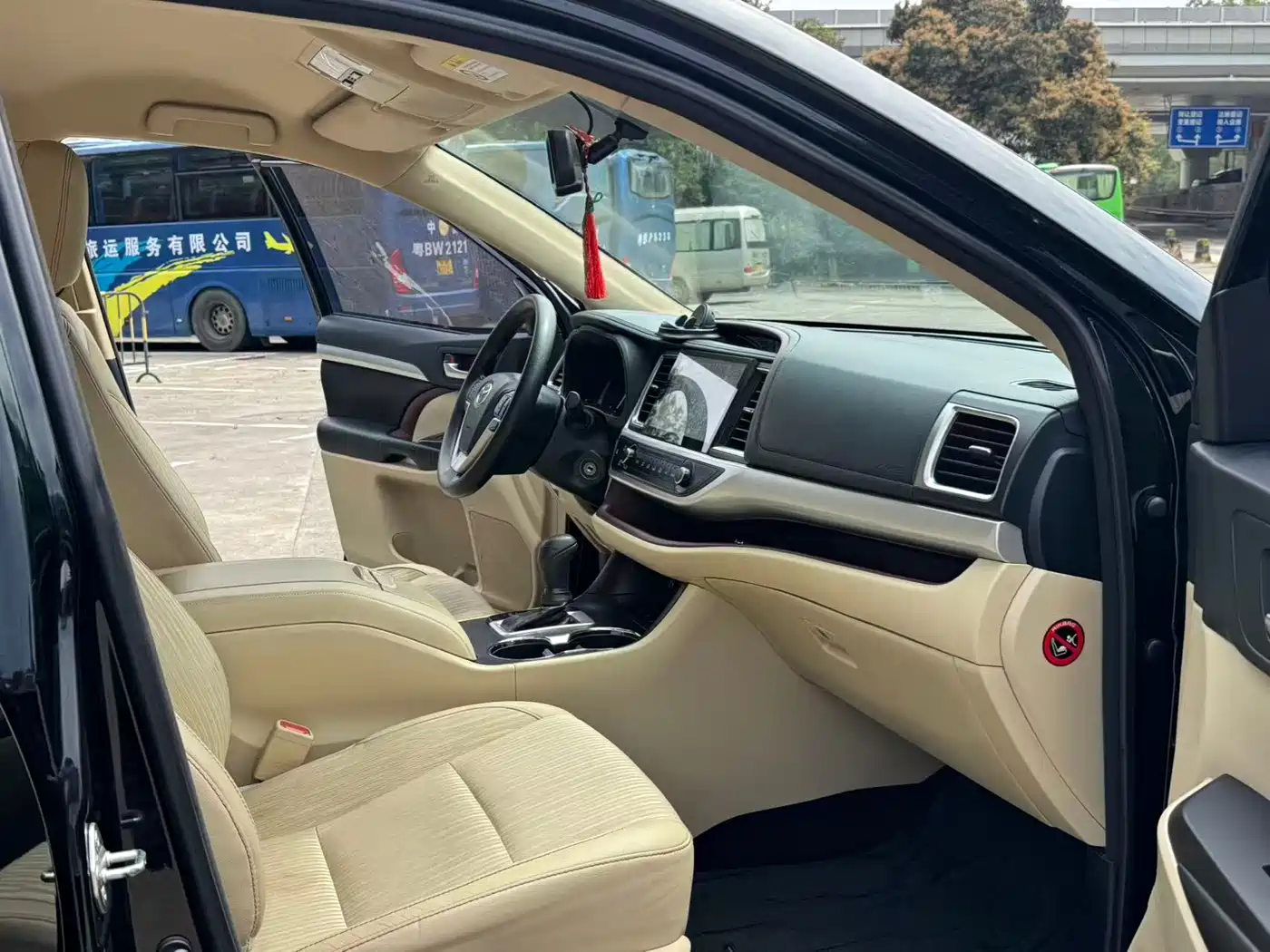 Toyota Highlander 2015 2.0T AWD Elite Edition 7-seater фото 6