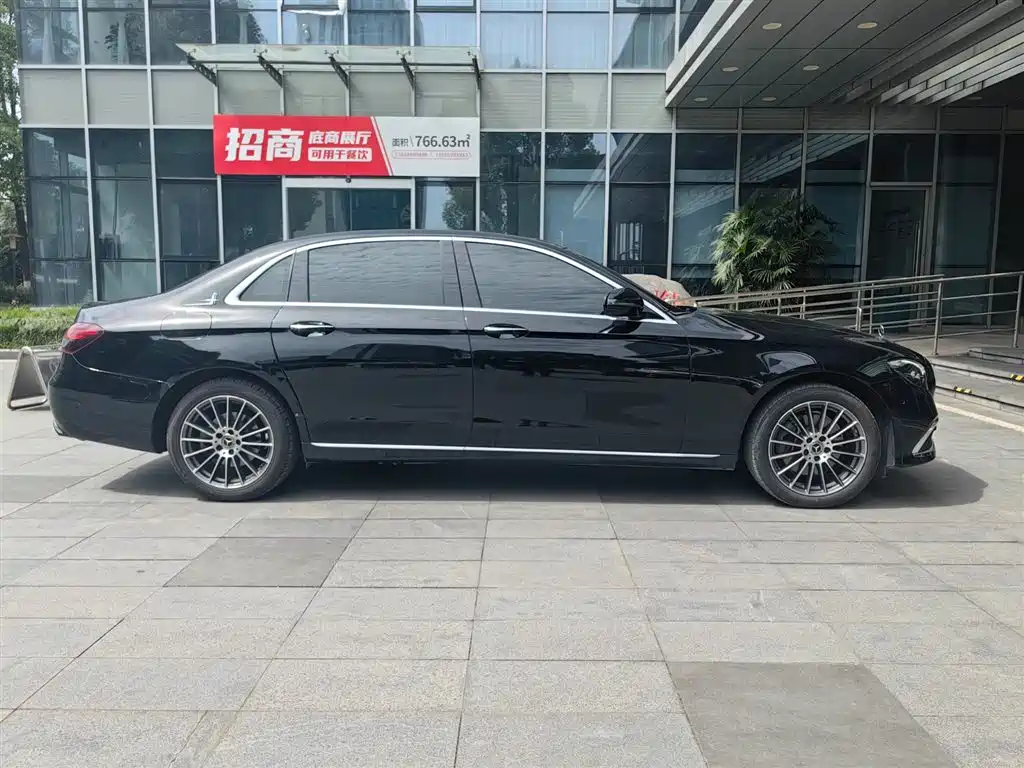 Mercedes-Benz E-Class 2022 E 260 L фото 15