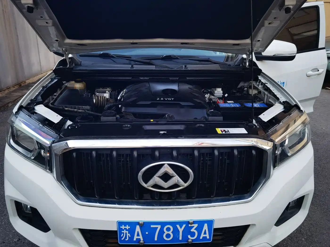 SAIC Maxus Maxus T60 2017 2.8T Diesel Manual 2WD Low Chassis Comfort Long Cab China V фото 7