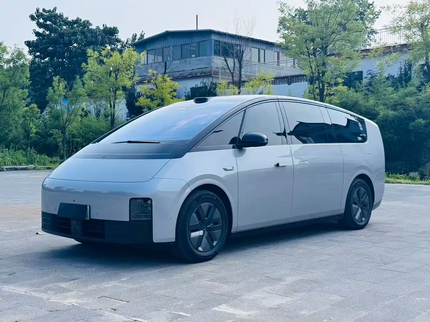  Li Auto Li Auto MEGA 2025 Model Home Family Special Edition