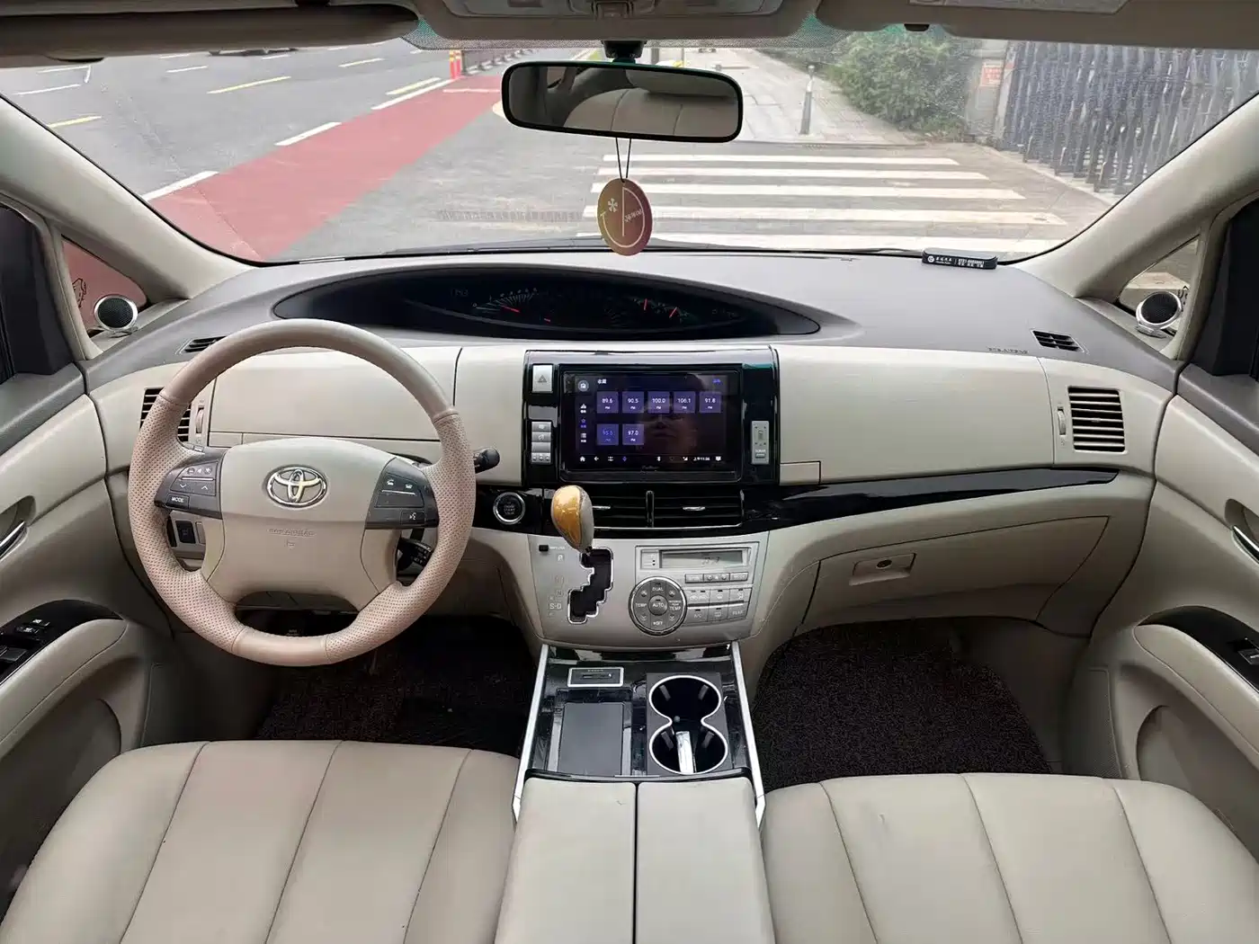 Toyota Previa 2006 Model 2.4L 7-Seater Luxury Edition фото 5