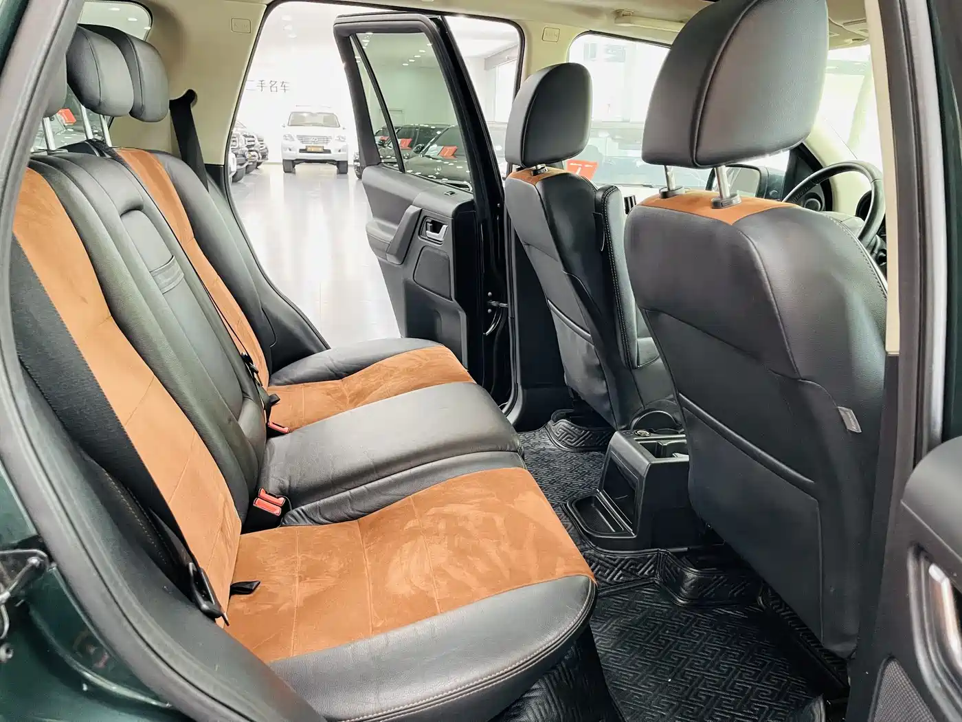 Land Rover Freelander 2 2011 3.2L i6 SE Petrol фото 13
