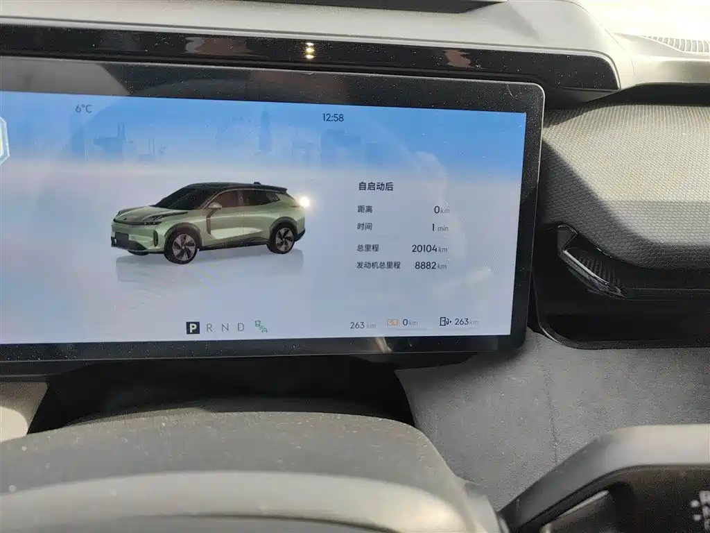 Lynk & Co 08 EM-P 2023 220km 4WD Performance Halo фото 19