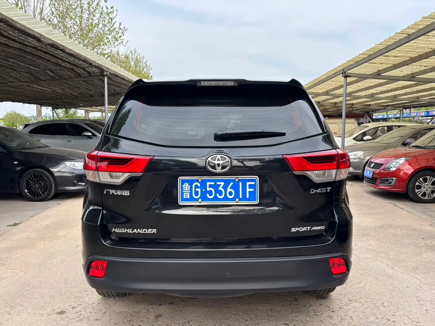 TOYOTA HIGHLANDER