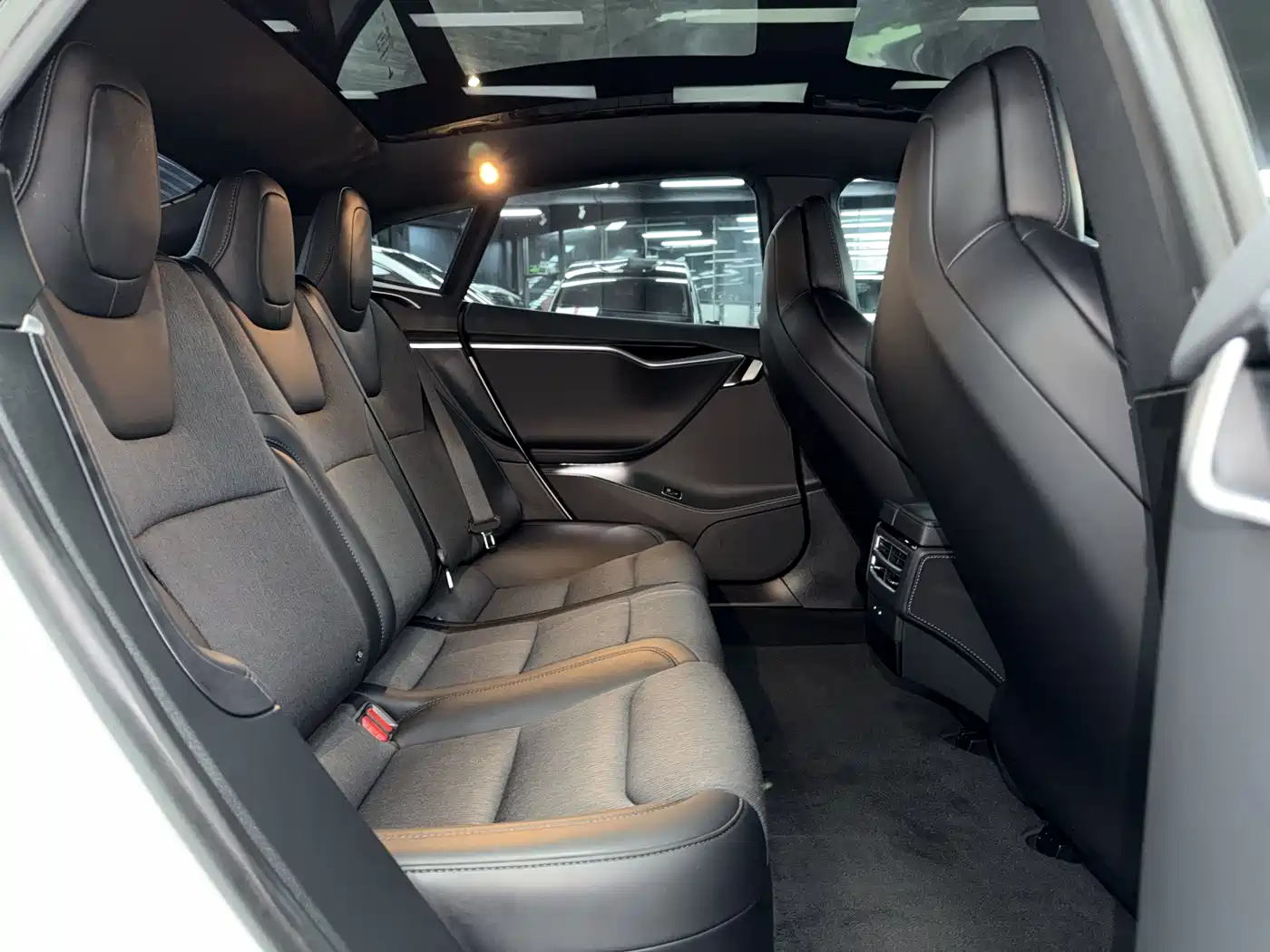 TESLA MODEL S