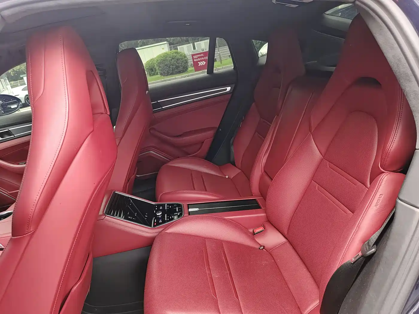 Porsche Panamera 2023 Panamera 2.9T Platinum Edition фото 14