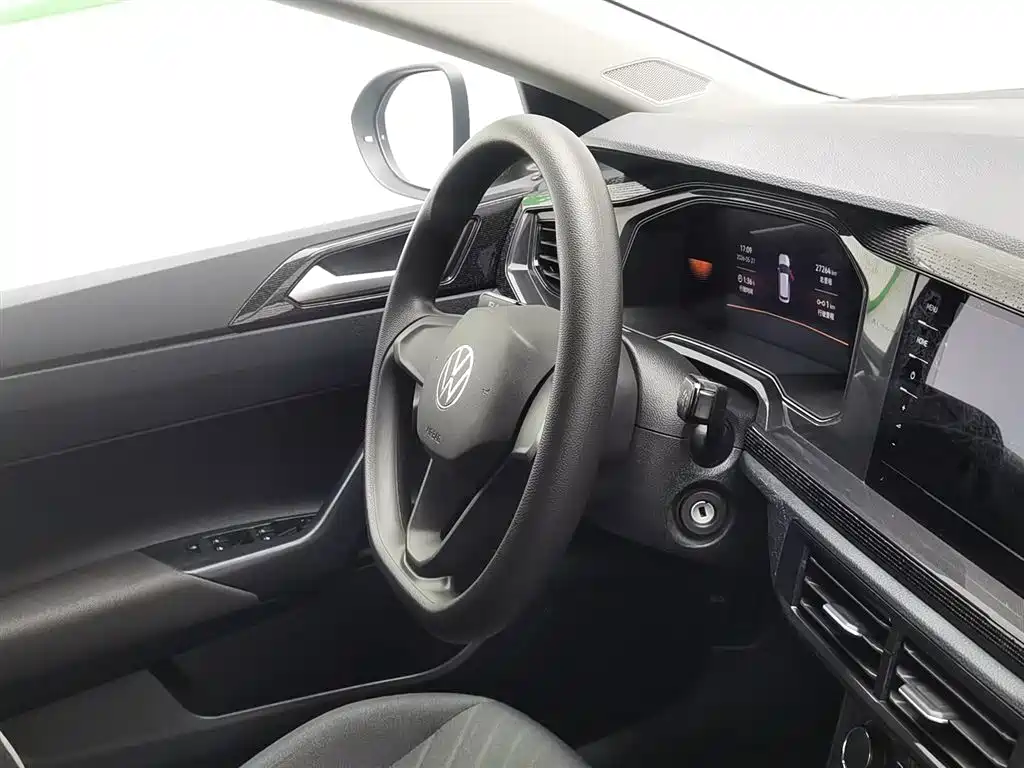Volkswagen Lavida 2023 XRUI 1.5L Manual New Comfort Edition фото 22