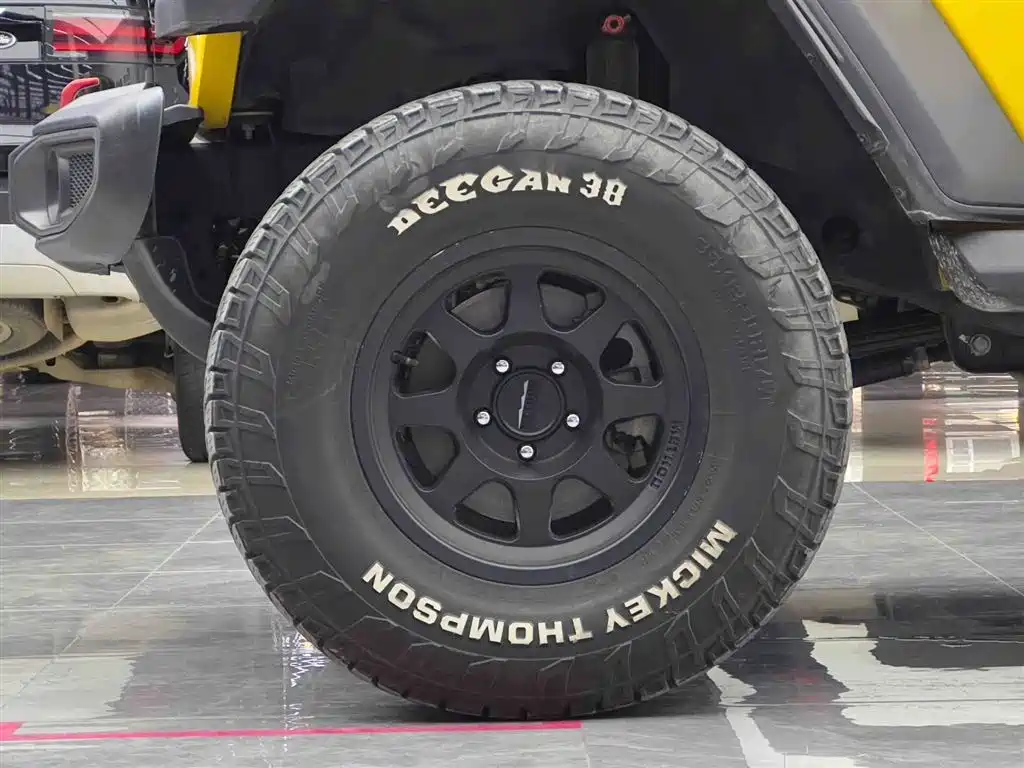 Фото 5 - Jeep Wrangler