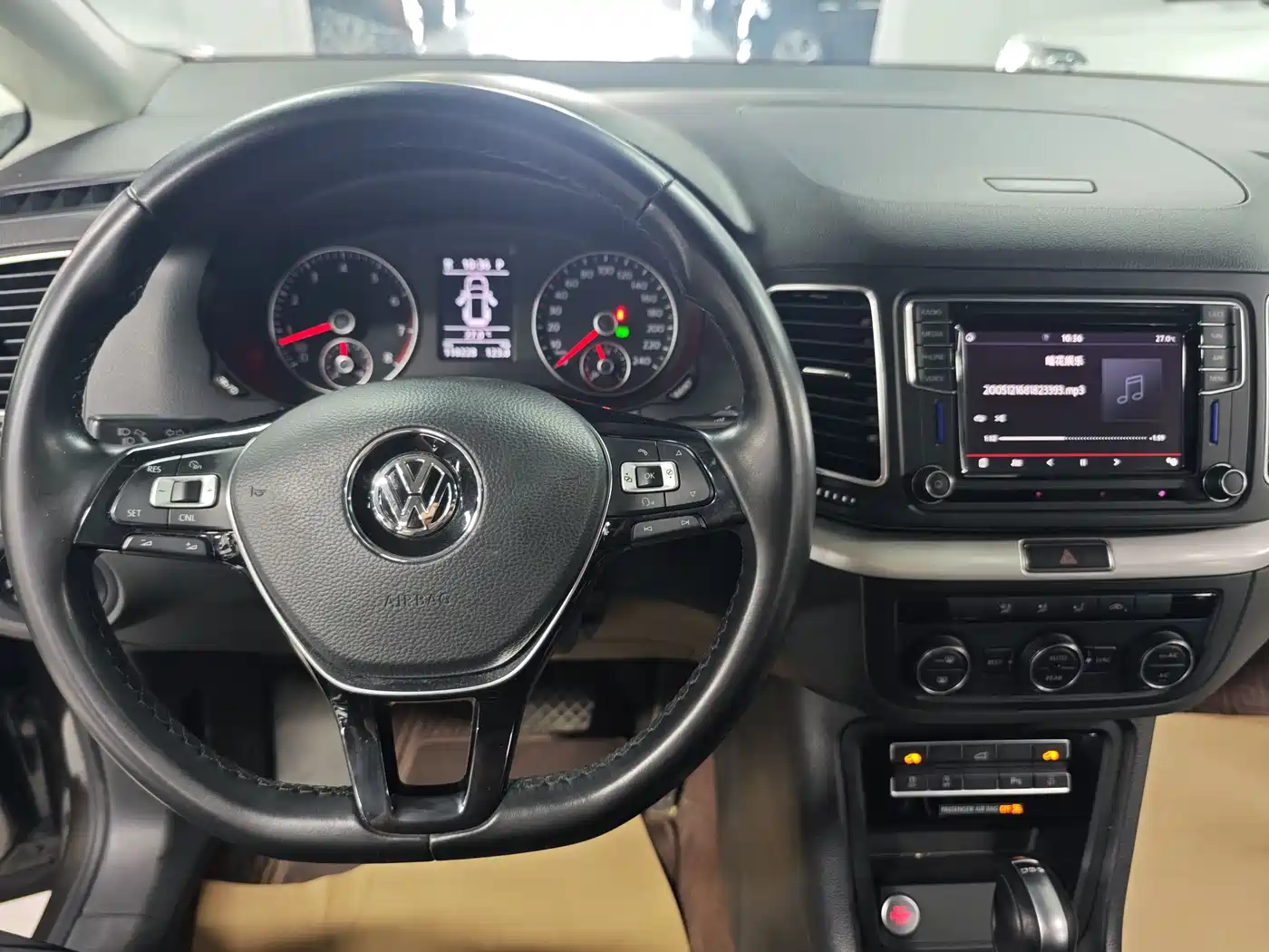 Volkswagen Sharan 2018 380TSI Comfort 7-Seater фото 13
