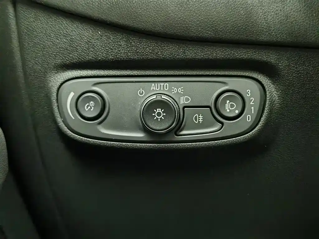 Chevrolet Equinox 2021 535T Chijie Edition фото 21