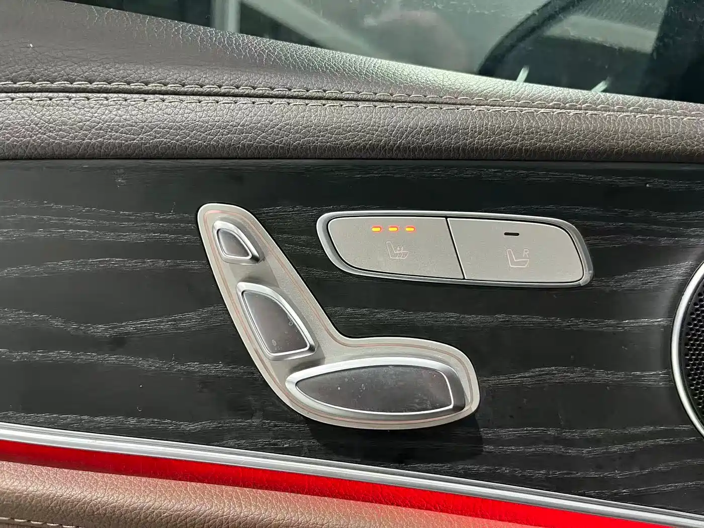 Mercedes-Benz E-Class 2022 Second Facelift E 300 L Fashion фото 14