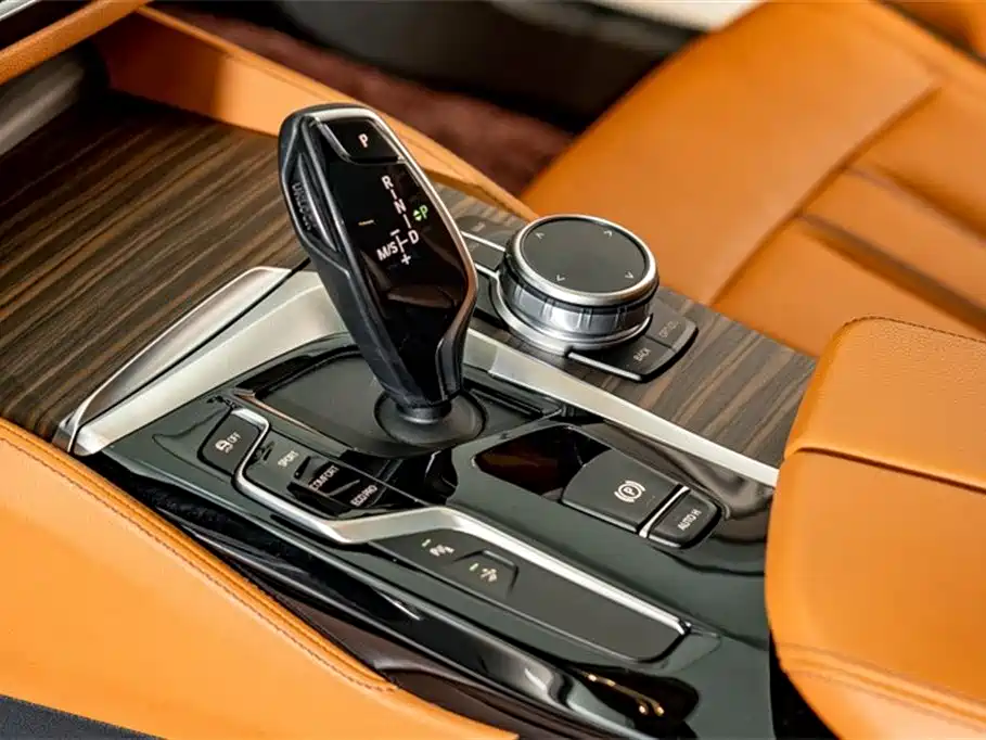 BMW 6 Series GT 2019 630i Luxury Design Package фото 12