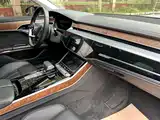 Фото 13 - Audi A8