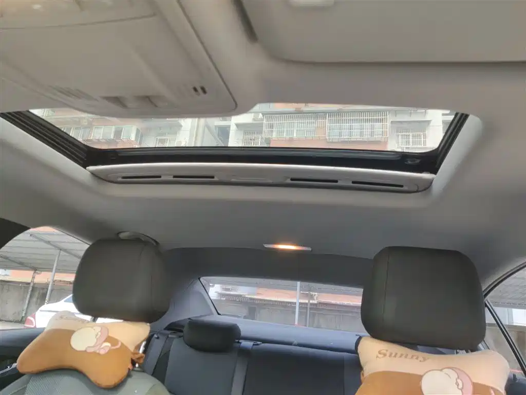 Chevrolet Cruze 2018 320 Automatic Pioneer Sunroof Edition фото 18