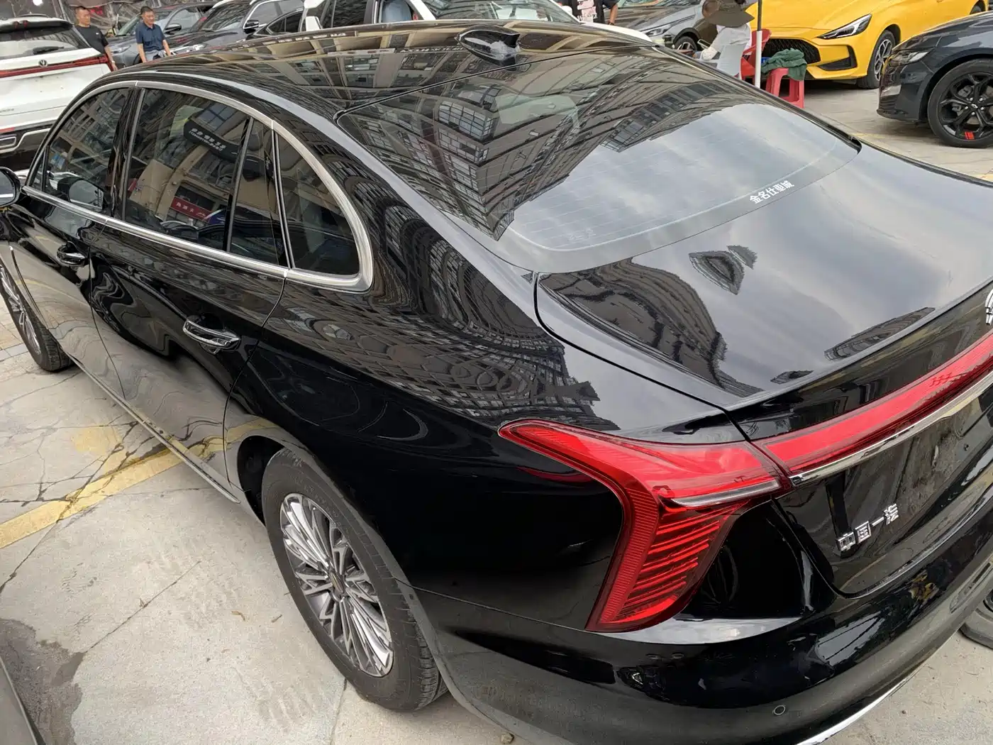 Hongqi H5 2023 2.0T Auto Smart Connect Flag Comfort фото 15