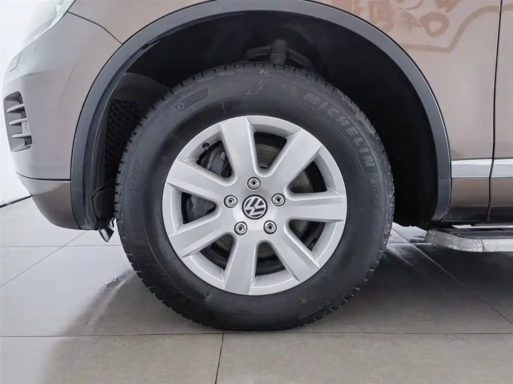 Volkswagen Touareg 2011 3.0TSI Standard фото 17
